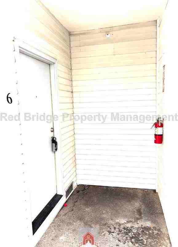 1607 Sw Montgomery St #6 - Photo 3 of 18