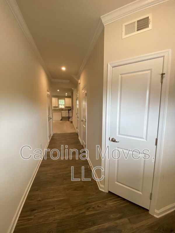 8 Willomere Way - Photo 5 of 22