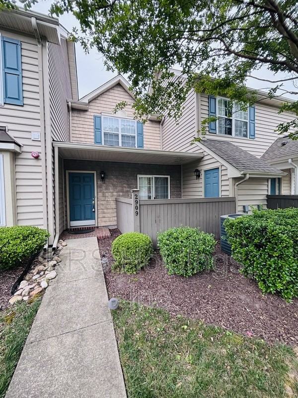 2909 Fenton Croft - Photo 2 of 28