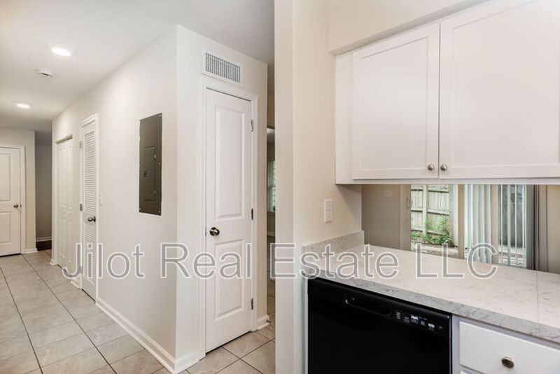 2015 Oak Park Ln - Photo 4 of 21