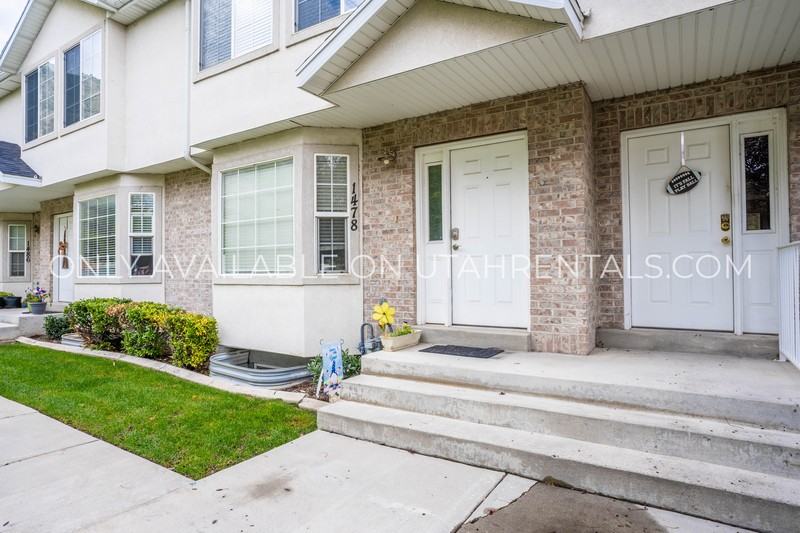 1478 E St - Photo 3 of 19
