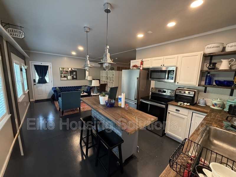152 Edenwood Ln - Photo 3 of 5