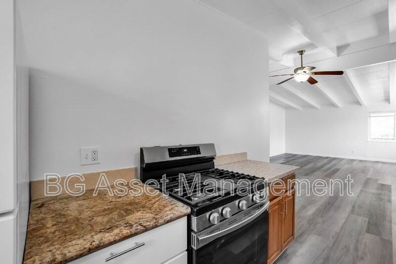 1588 Ridgecrest Rd - Photo 7 of 20