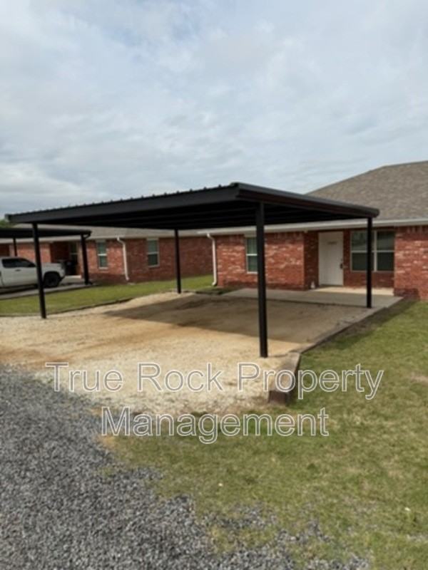 13802 County Road 3592 - Photo 2 of 14