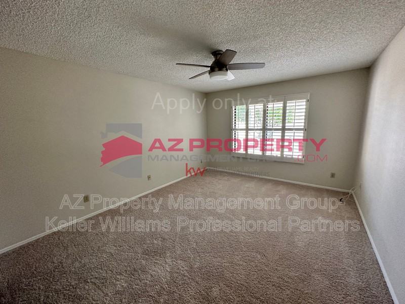 9803 W Kimberly Way - Photo 4 of 16
