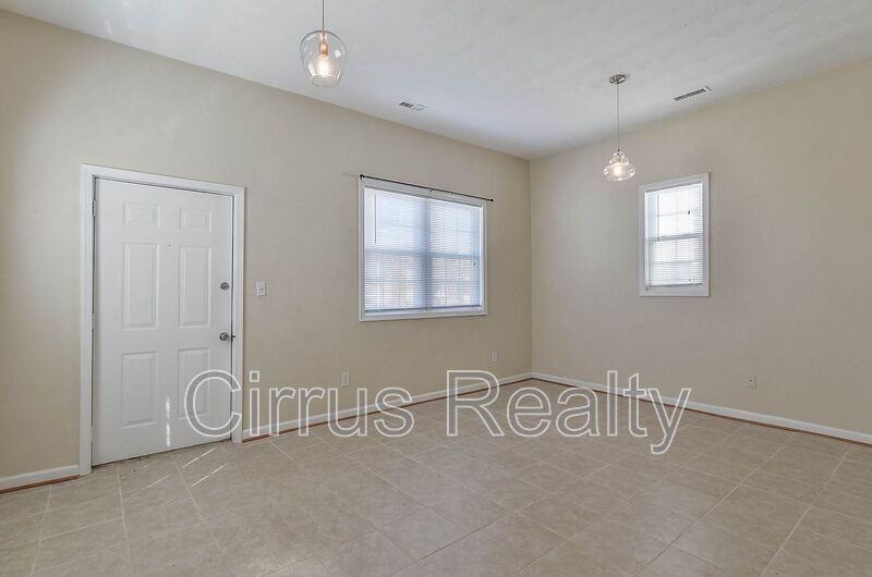 1126 44th St - Photo 4 of 18