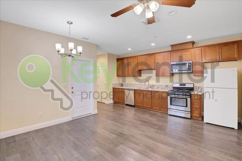 4015 May St - Photo 2 of 21