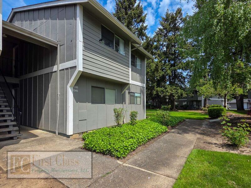 1348 Ne 186th Ave - Photo 2 of 26
