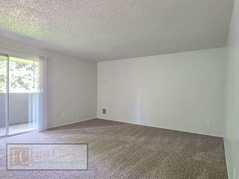 1348 Ne 186th Ave - Photo 4 of 26