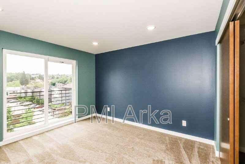 1919 25th Ave S #B - Photo 3 of 17