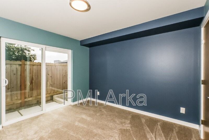 1919 25th Ave S #B - Photo 4 of 17
