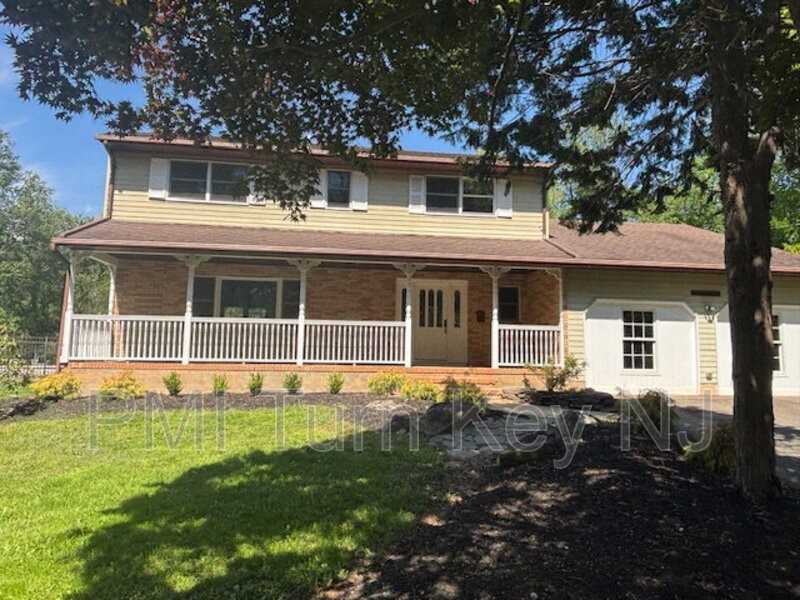 127 Stockton Ave - Photo 2 of 40