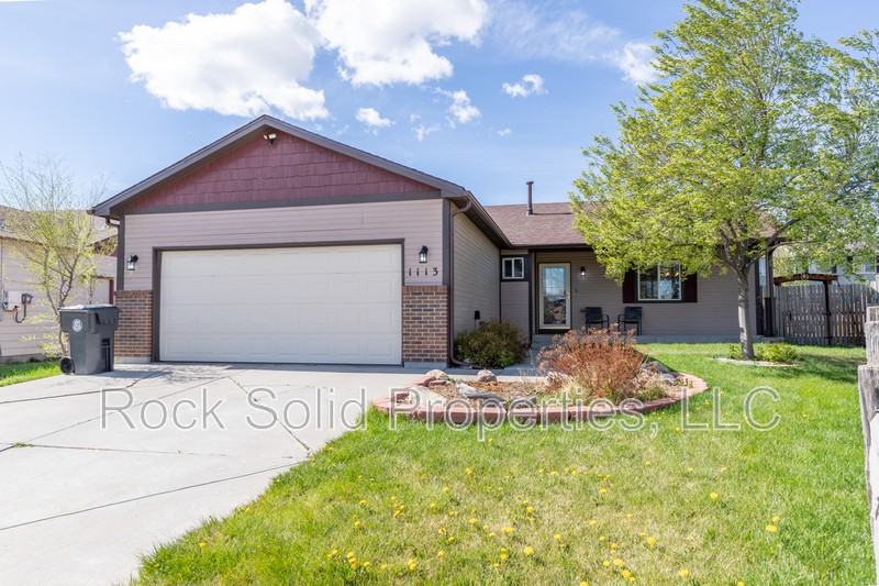 1113 Banjo Ct - Photo 2 of 44