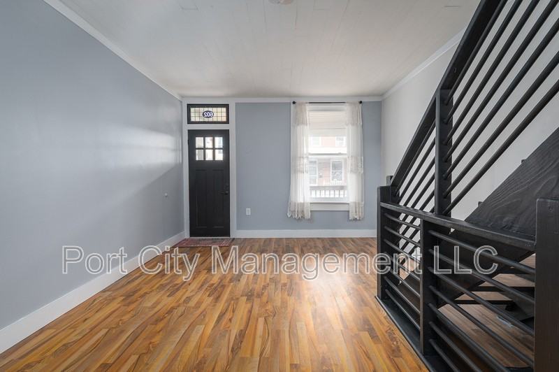 602 Harding Pl - Photo 5 of 27
