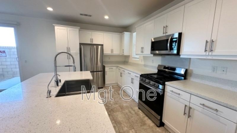124 Citron Ct - Photo 2 of 29