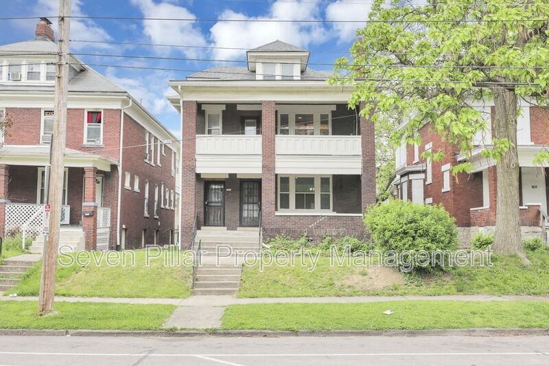 1801 N 4th St