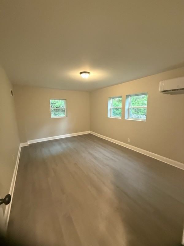1300 Windsor Ave - Photo 5 of 7