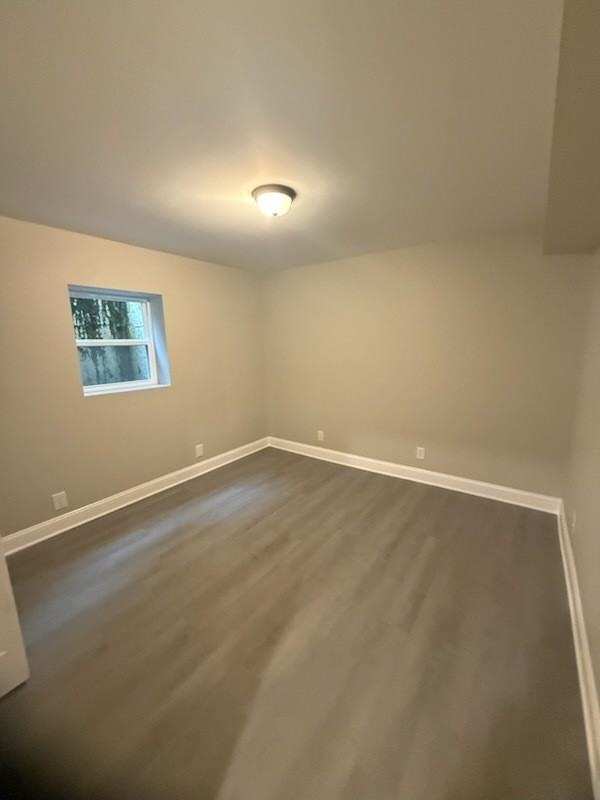 1300 Windsor Ave - Photo 5 of 8