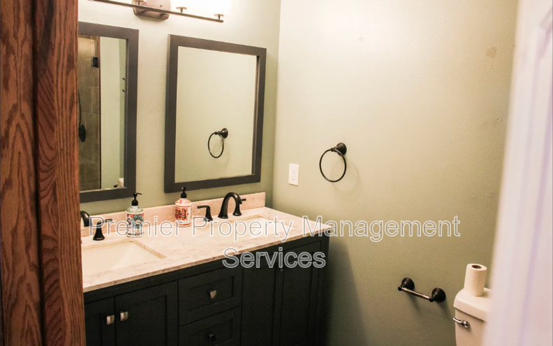 521 Pyramid Pl - Photo 7 of 10