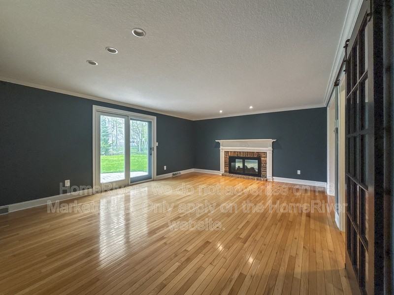 11111 Kings Xing - Photo 5 of 23