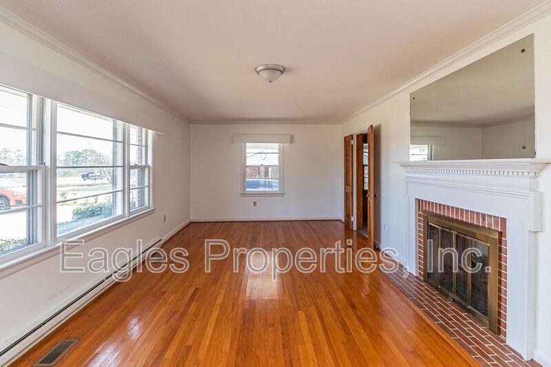 1614U Shaw Ave - Photo 4 of 27