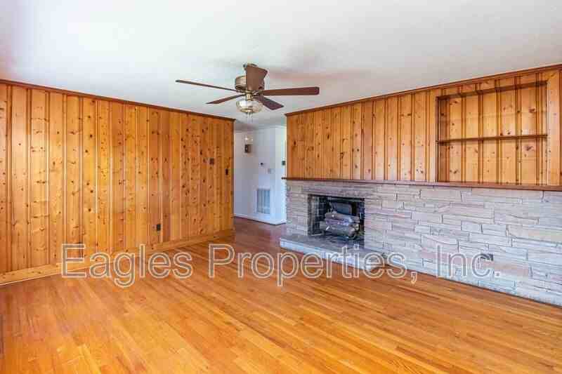 1614U Shaw Ave - Photo 5 of 27