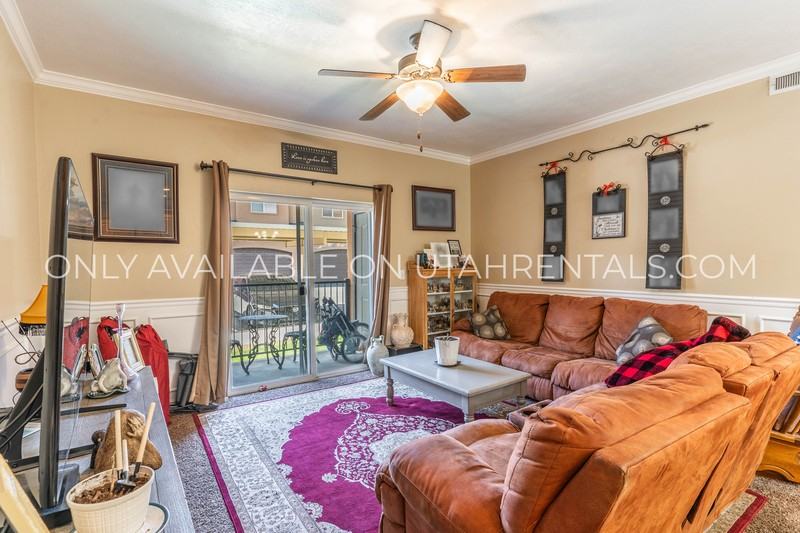 343 Sw #103 - Photo 3 of 23