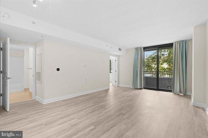2451 Midtown Ave ##209 - Photo 4 of 33