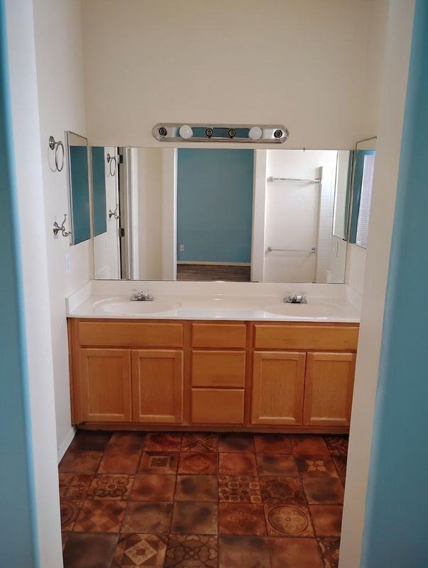 16231 N 30th Ter - Photo 2 of 32