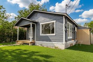 230 Paramount Ave - Photo 1 of 1