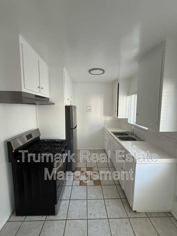 110 N Cedar St #16 - Photo 4 of 5