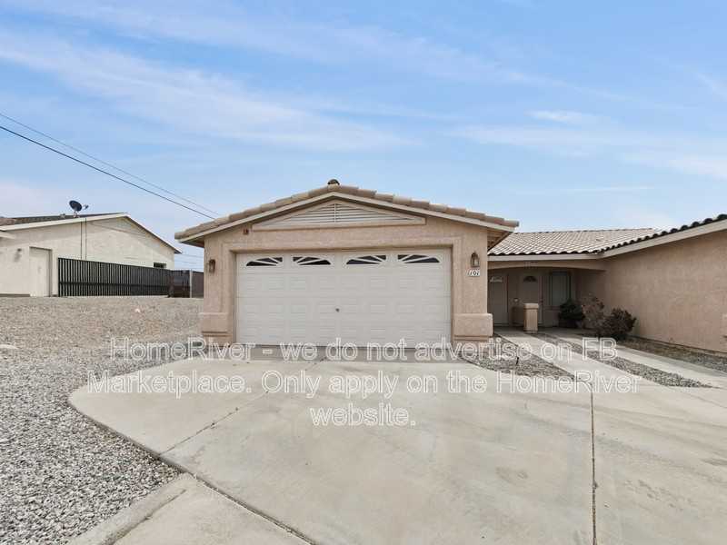 2806 Palisades Dr #101