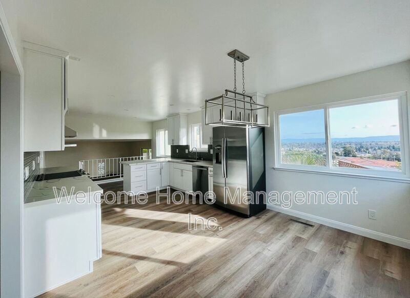 16233 San Remo Dr - Photo 7 of 49