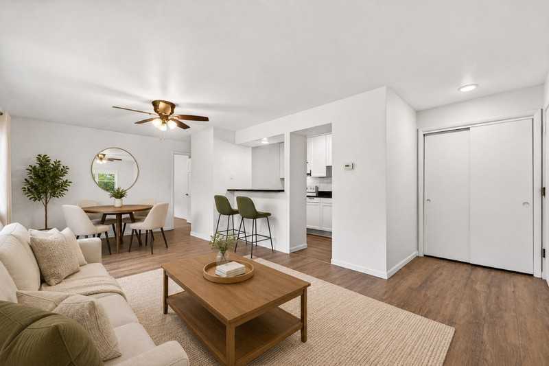1609 E State St - Photo 5 of 13