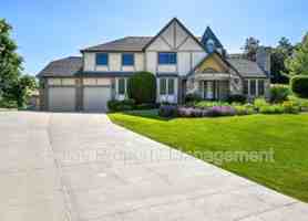 featured image of 1051 E Ave