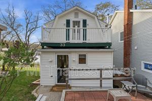 featured image of 33 Laurel St