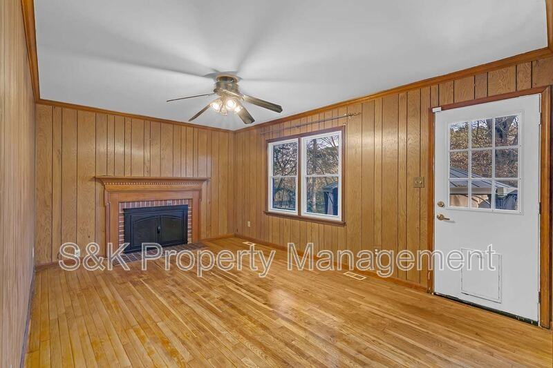 350 Hughes Dr - Photo 5 of 21