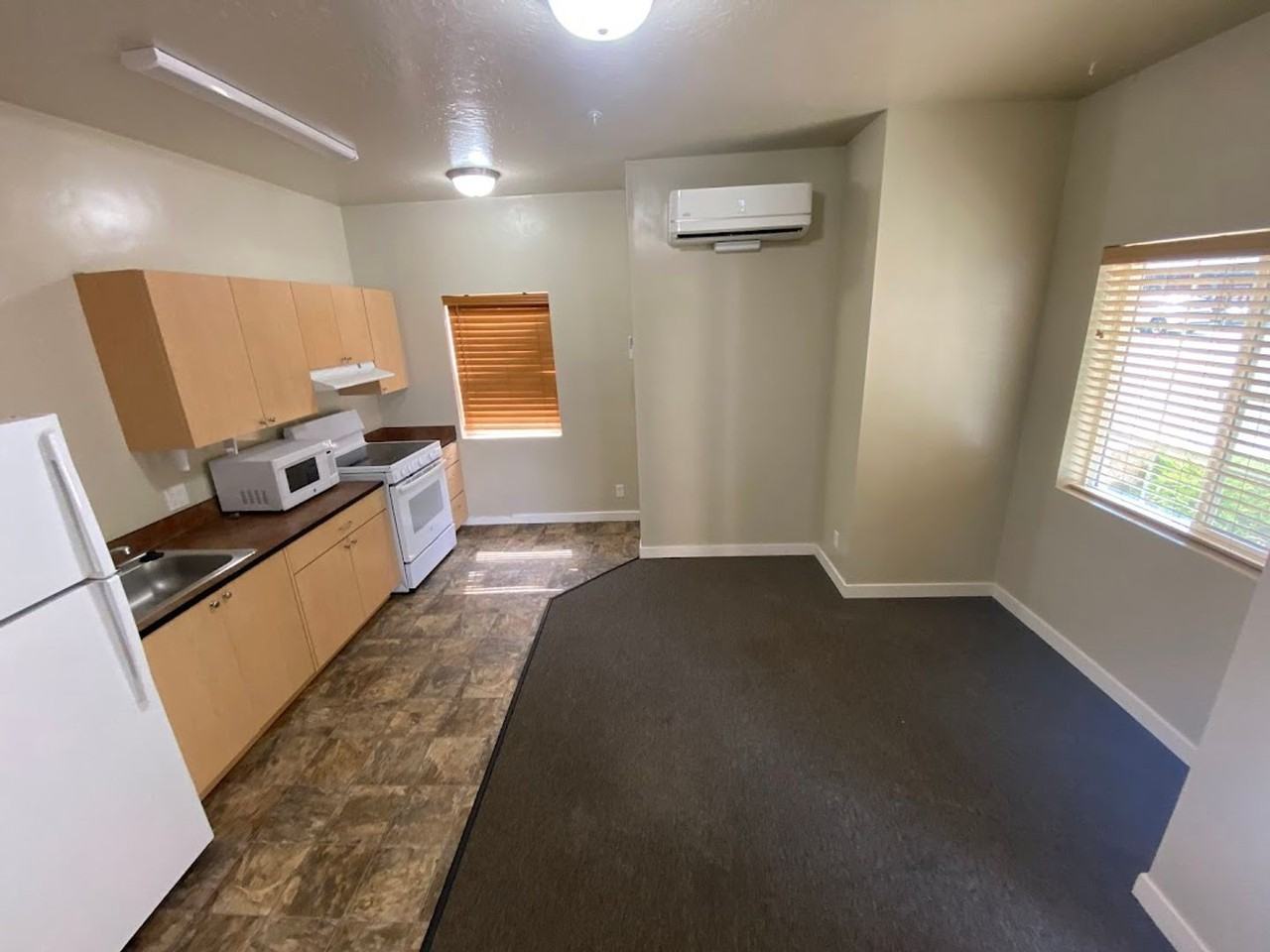 Homefinders - Photo 5 of 18