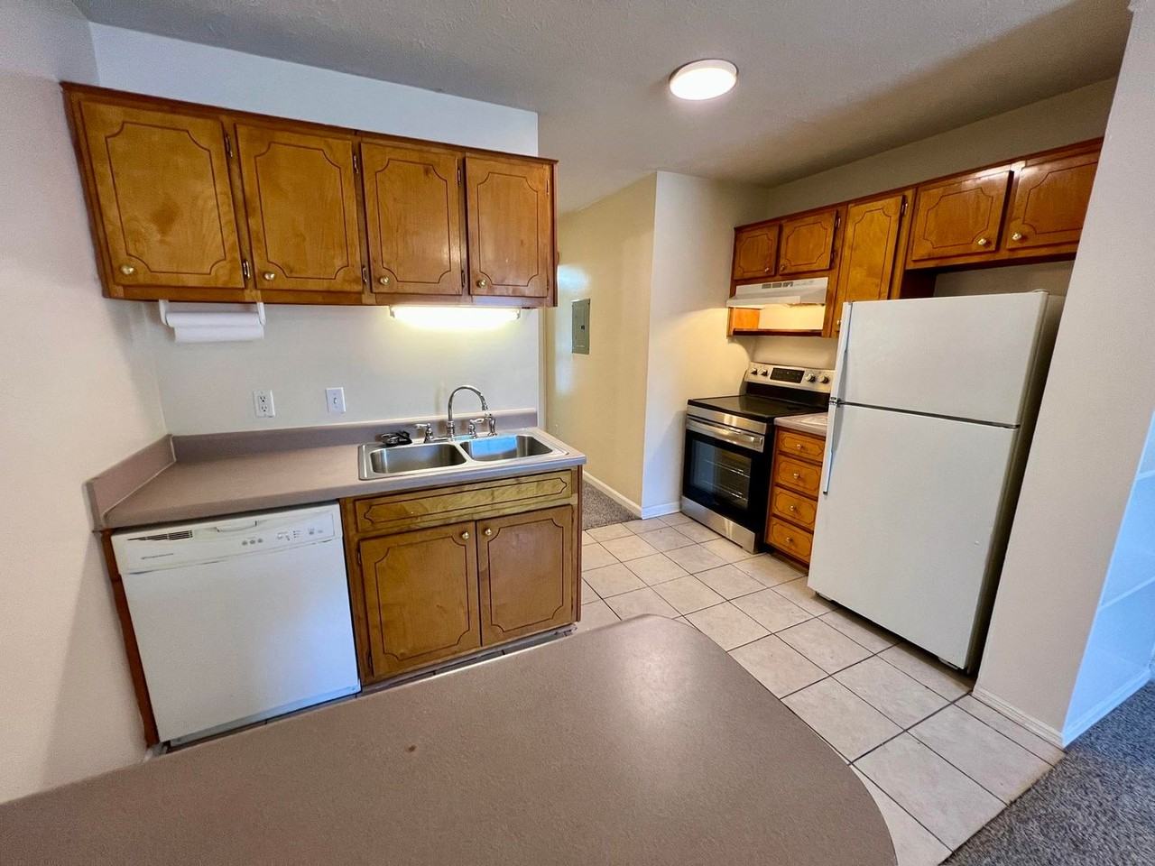 2124 Doctor Martin Luther King Jr Blvd - Photo 5 of 9