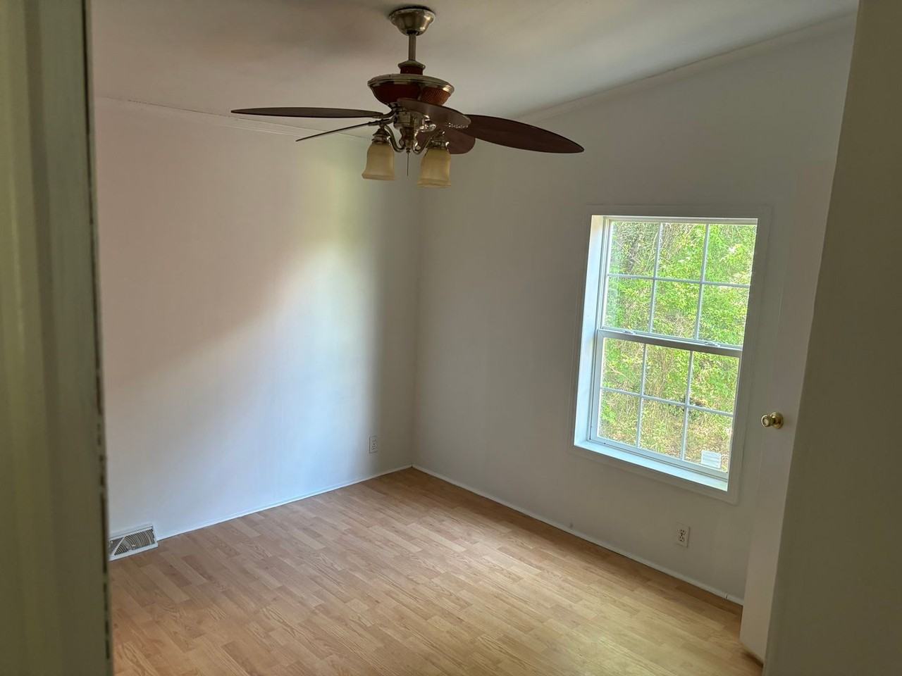 762 County Road 1176 - Photo 6 of 11