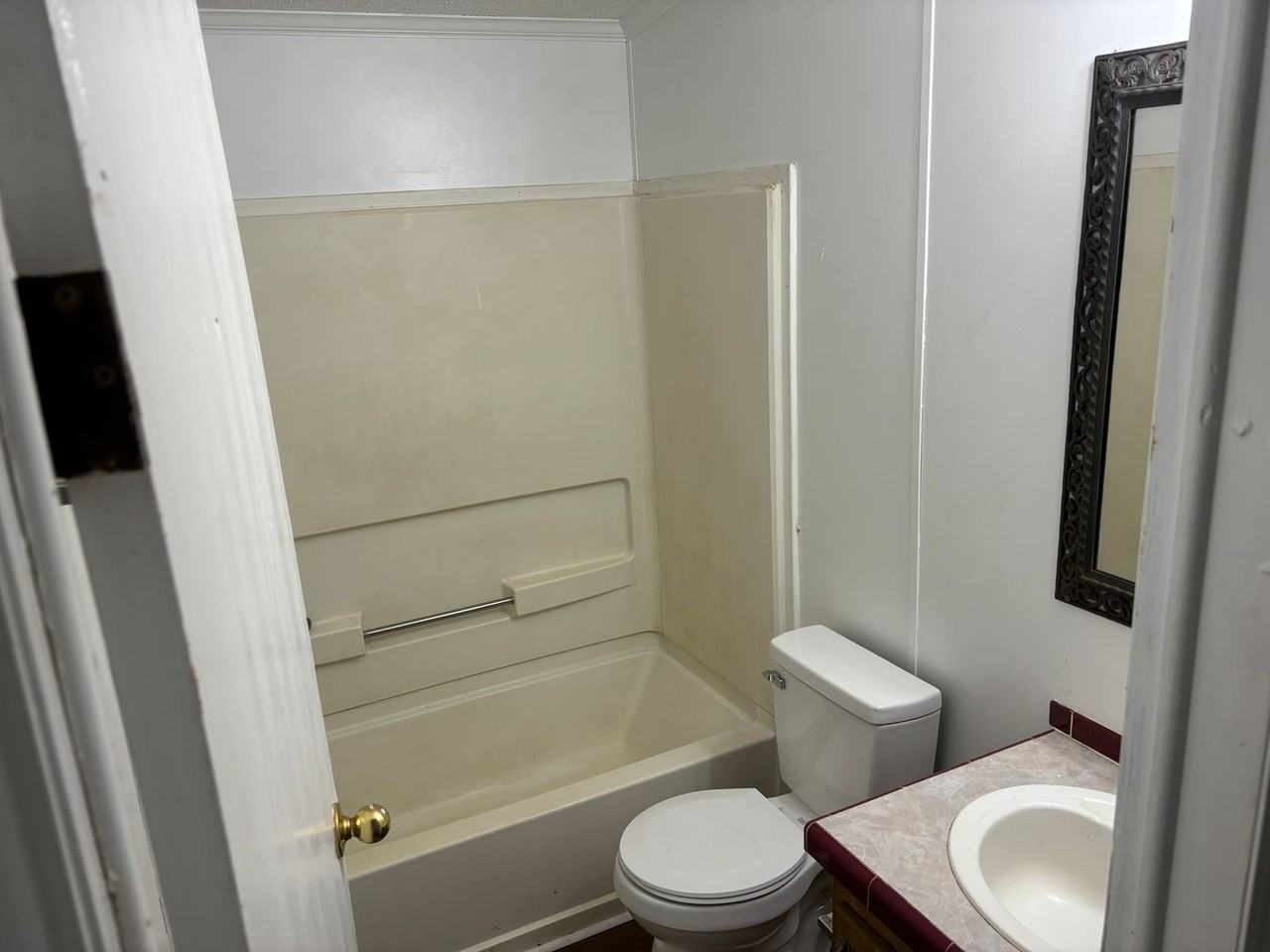 762 County Road 1176 - Photo 7 of 11