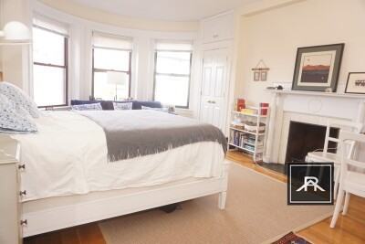 903A Beacon St #6A - Photo 3 of 3