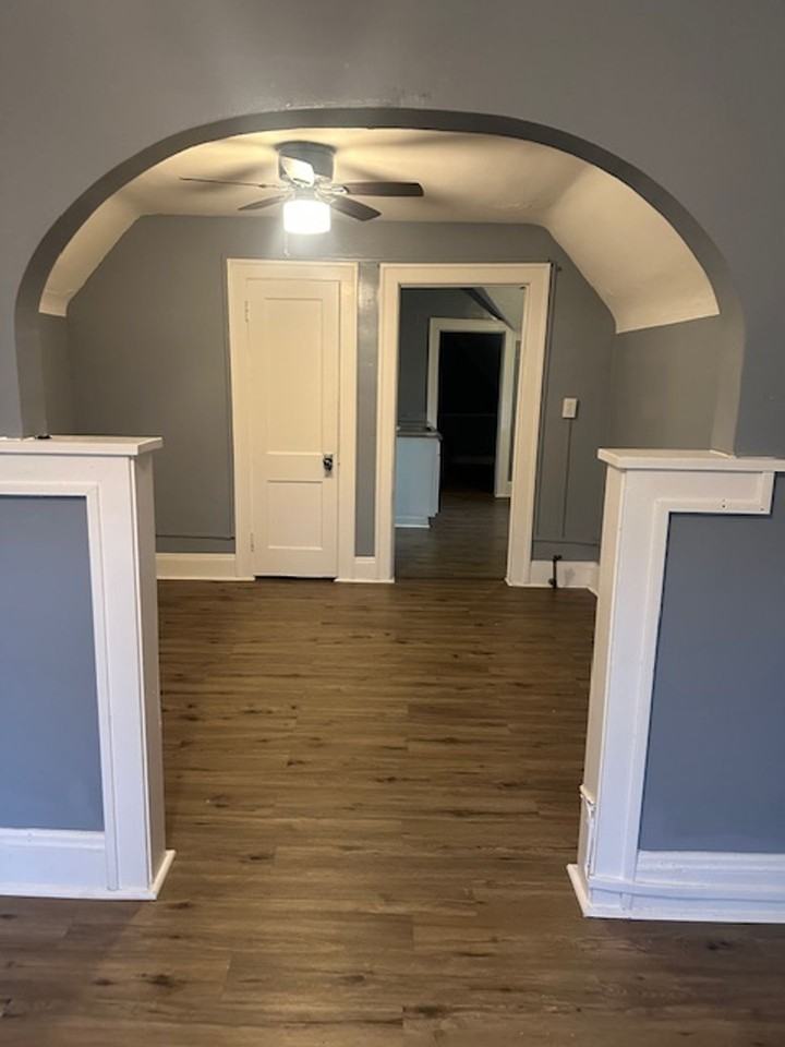 Nice Cossey third floor unit - Photo 2 of 5