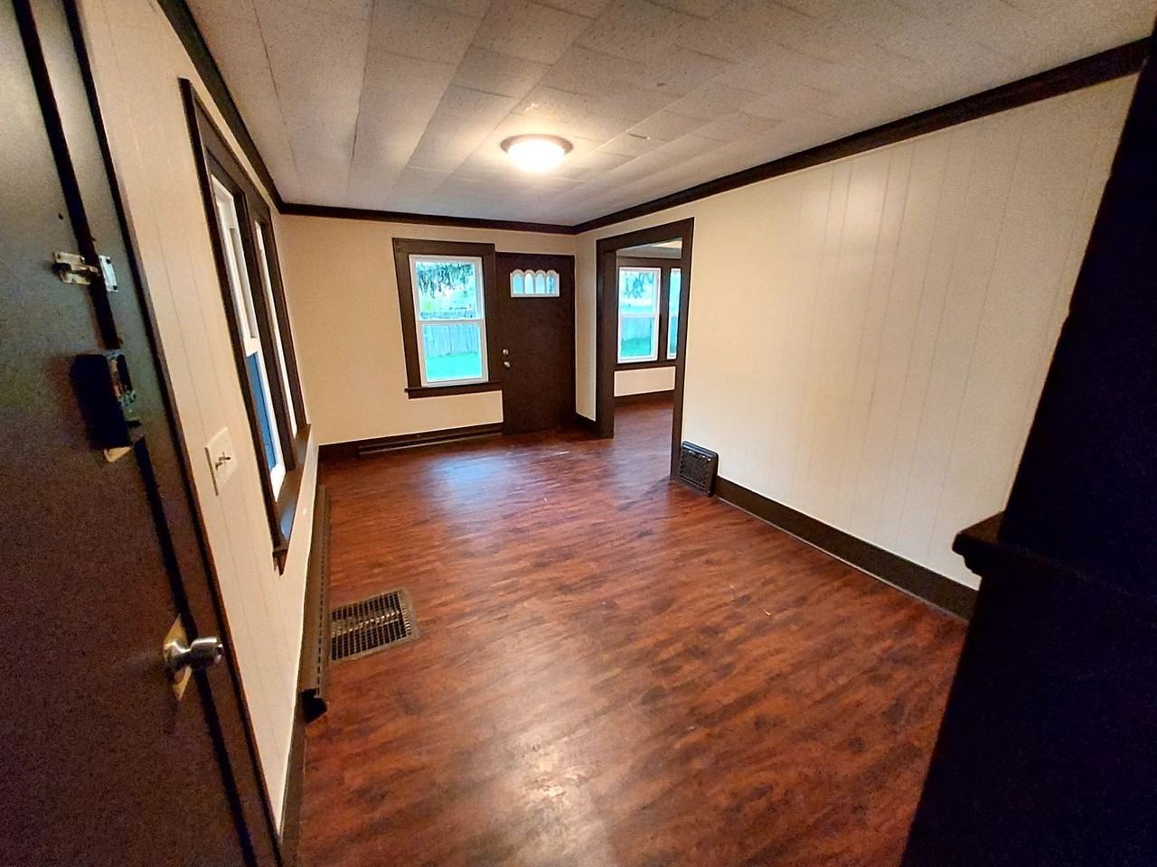 69 Angle St - Photo 4 of 9