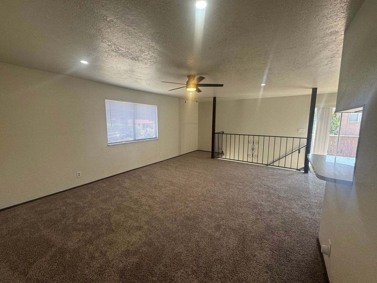 8432 Chambers Ct Ne - Photo 2 of 15