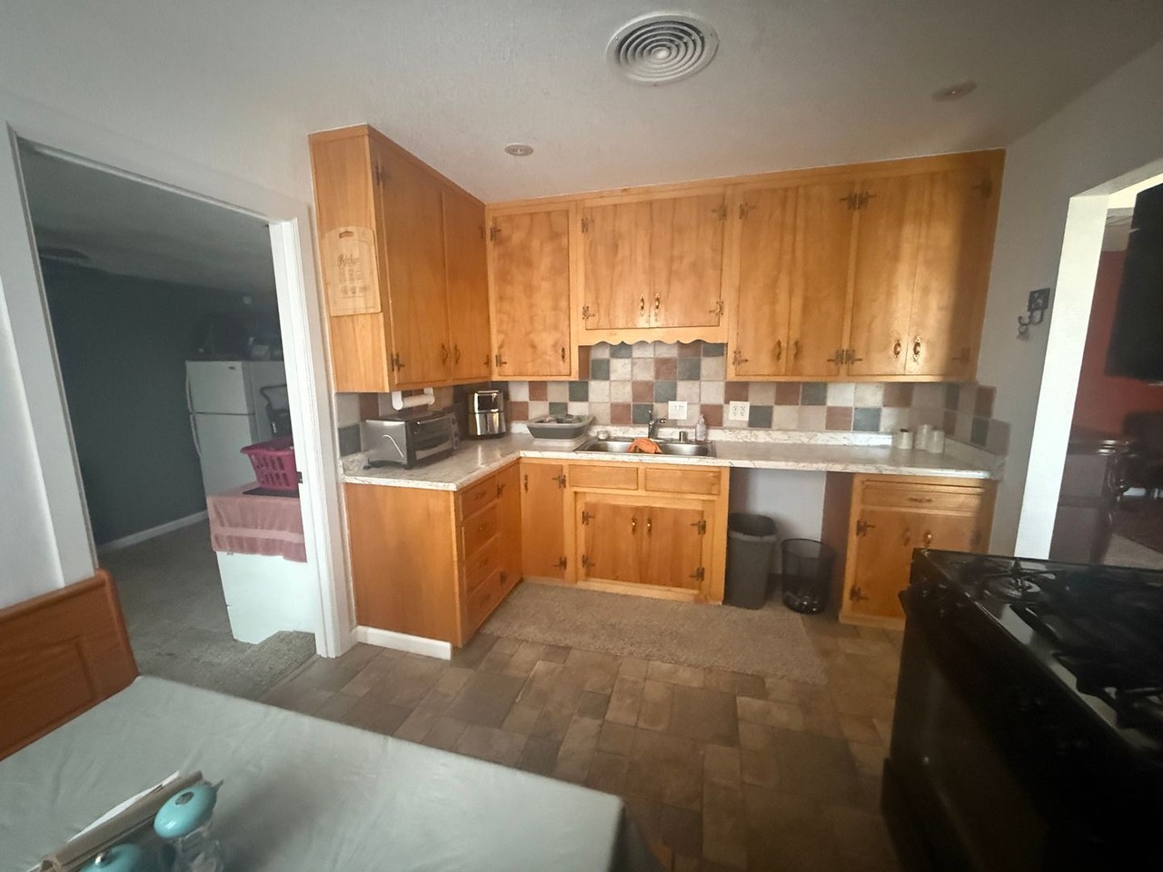 200 E Elizabeth St - Photo 5 of 17