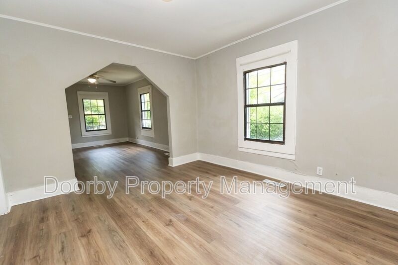 2417 13th Ave - Photo 4 of 18