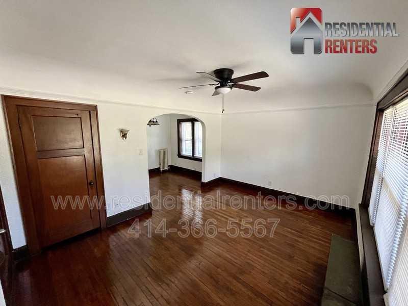 3047 S Howell Ave #2 - Photo 3 of 12