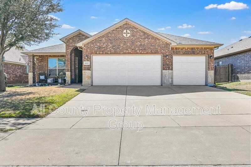 5321 Thornbush Dr - Photo 2 of 22