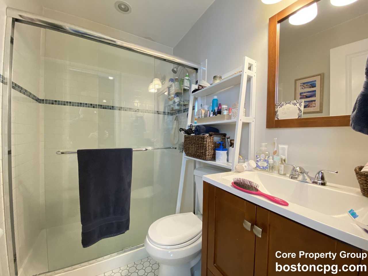 16 Hull St #2 - Photo 4 of 11